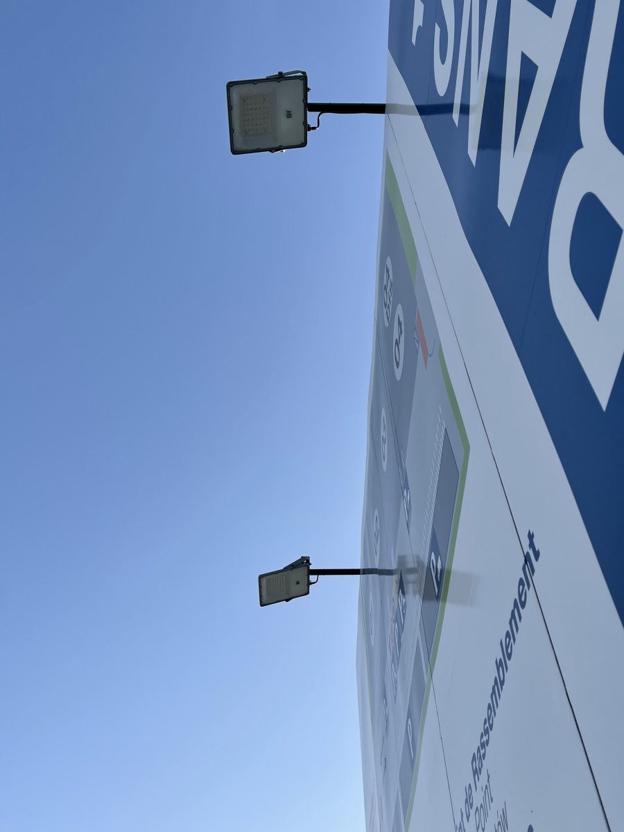 PROJECTEUR LED SOLAIRE BF LIGHT PAD40W PROJECTEUR LED SOLAIRE BF LIGHT PAD40W